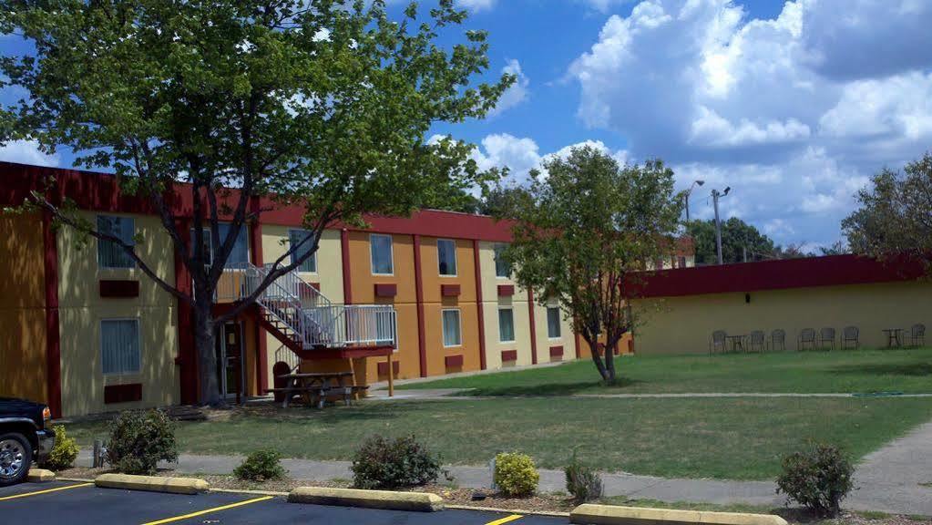 Country Garden & Suites-Benton Exterior foto